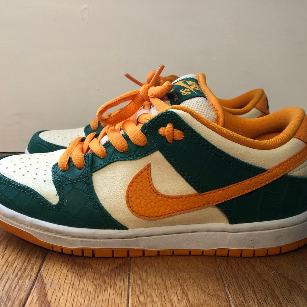 Nike Dunk SB Low Legion Pine Kumquat Size 5.5M/7W - Picture 4 of 9
